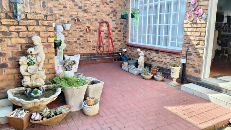 2 Bedroom Property for Sale in Krugersdorp North Gauteng