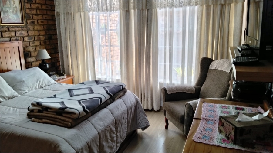 2 Bedroom Property for Sale in Krugersdorp North Gauteng