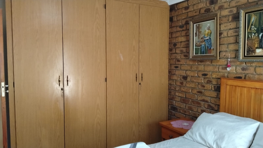 2 Bedroom Property for Sale in Krugersdorp North Gauteng