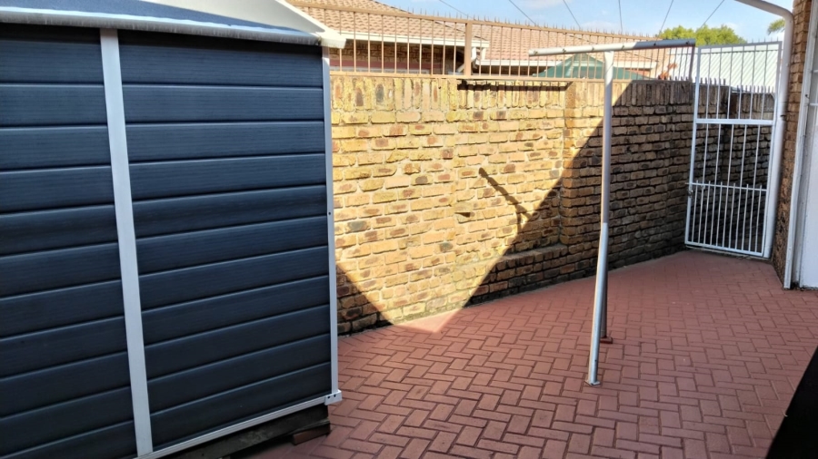 2 Bedroom Property for Sale in Krugersdorp North Gauteng