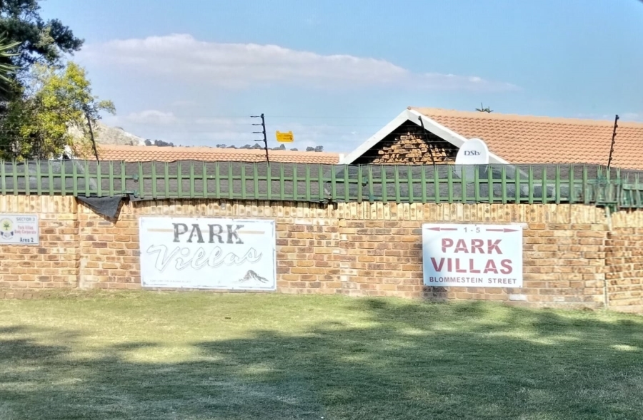 2 Bedroom Property for Sale in Krugersdorp North Gauteng