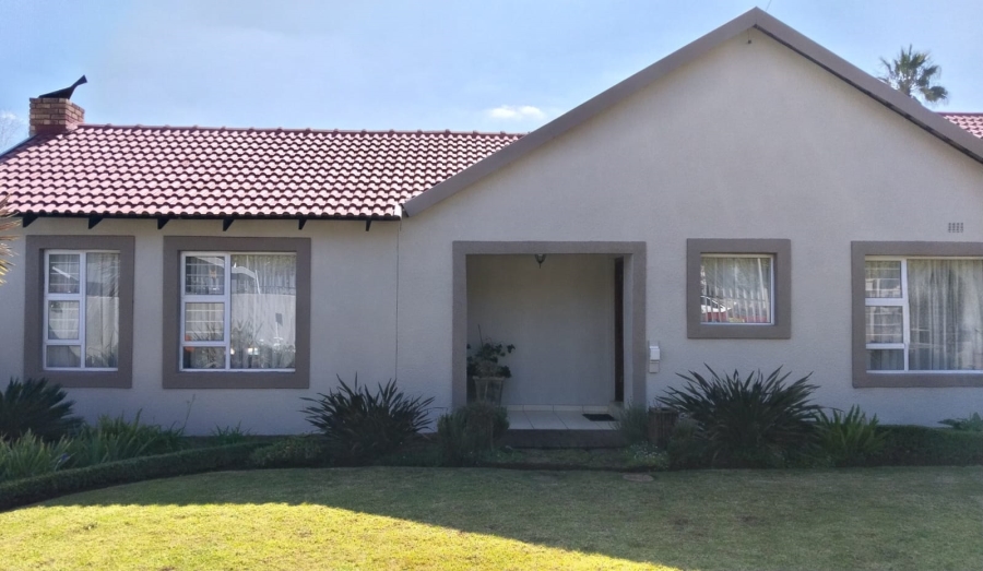 4 Bedroom Property for Sale in Rant En Dal Gauteng