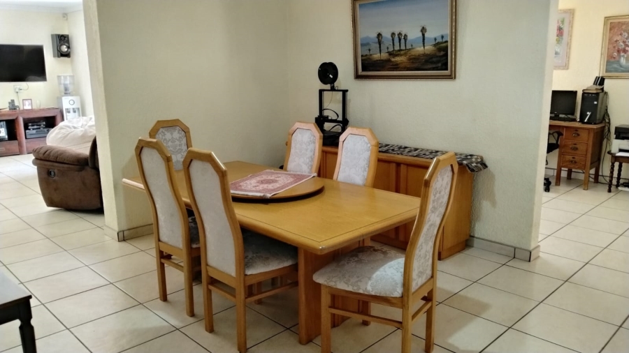 4 Bedroom Property for Sale in Rant En Dal Gauteng