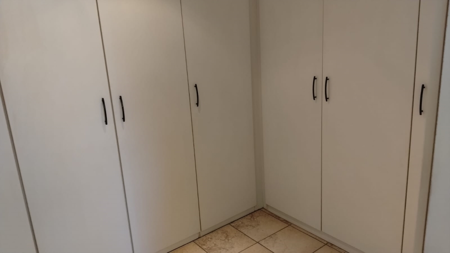 4 Bedroom Property for Sale in Rant En Dal Gauteng
