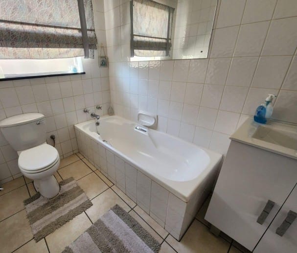 4 Bedroom Property for Sale in Rant En Dal Gauteng