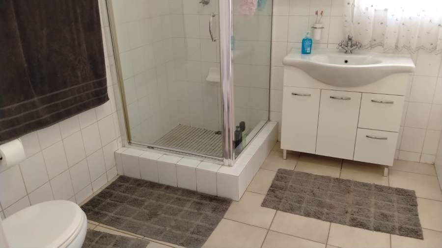 4 Bedroom Property for Sale in Rant En Dal Gauteng