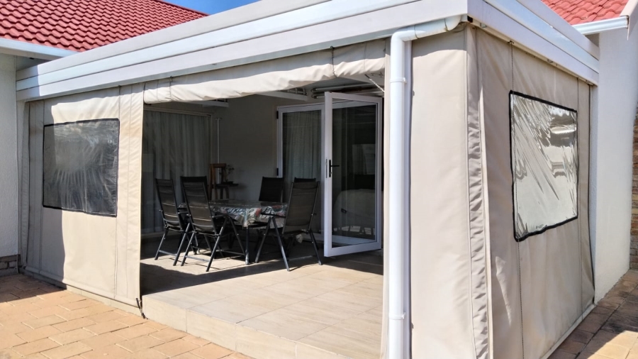 4 Bedroom Property for Sale in Rant En Dal Gauteng