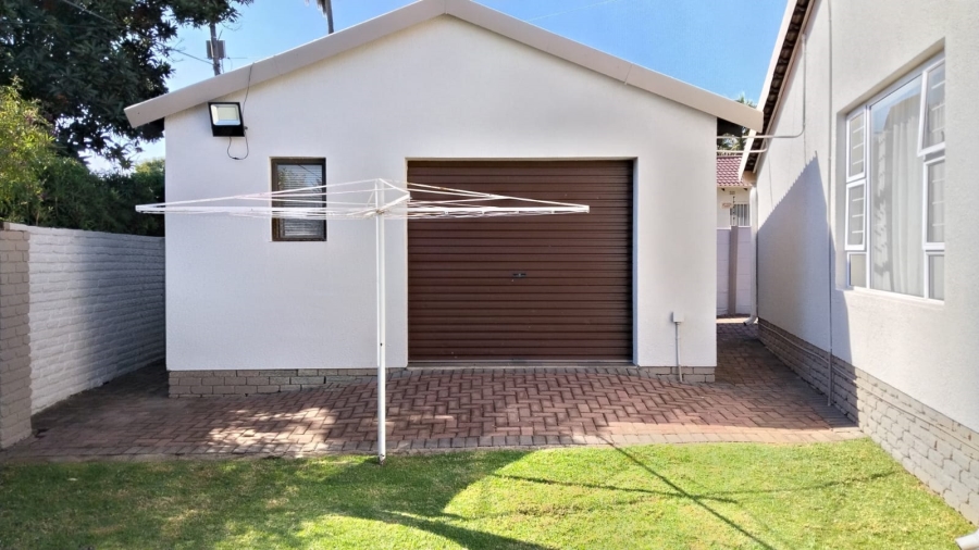 4 Bedroom Property for Sale in Rant En Dal Gauteng