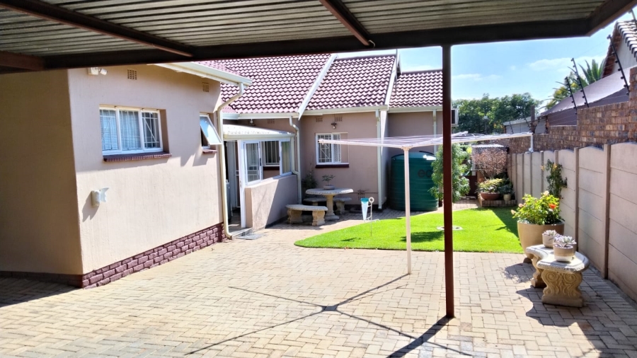3 Bedroom Property for Sale in Rant En Dal Gauteng
