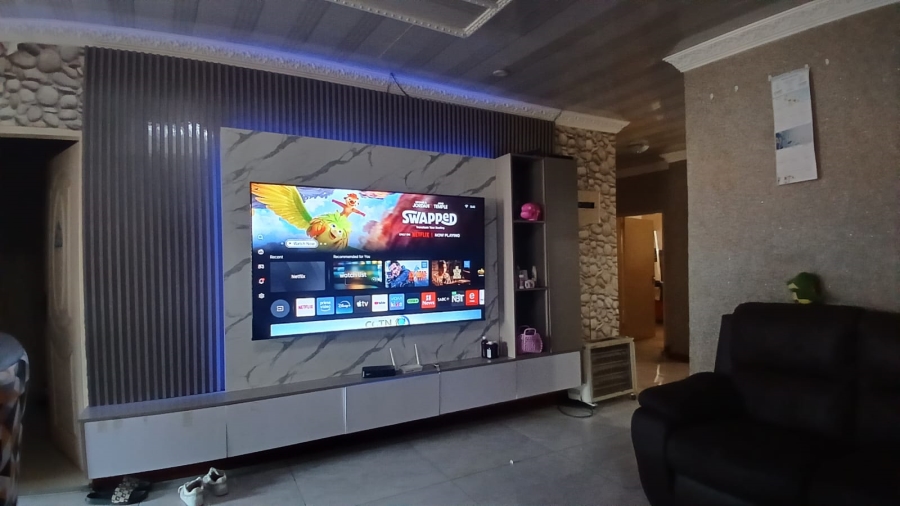 3 Bedroom Property for Sale in Simunye Gauteng