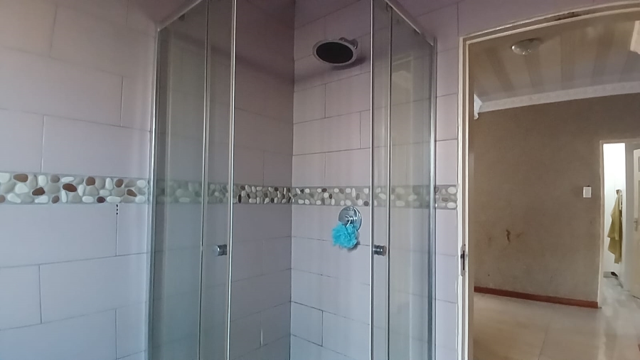 3 Bedroom Property for Sale in Simunye Gauteng