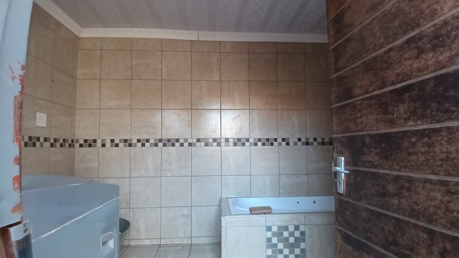 3 Bedroom Property for Sale in Simunye Gauteng