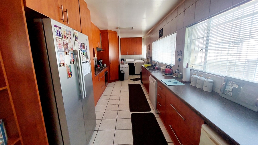 3 Bedroom Property for Sale in Greenhills Gauteng