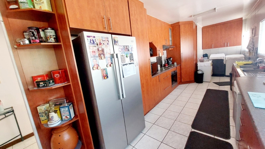 3 Bedroom Property for Sale in Greenhills Gauteng