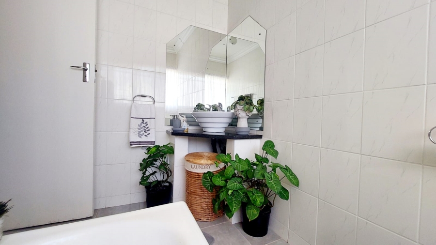 3 Bedroom Property for Sale in Greenhills Gauteng