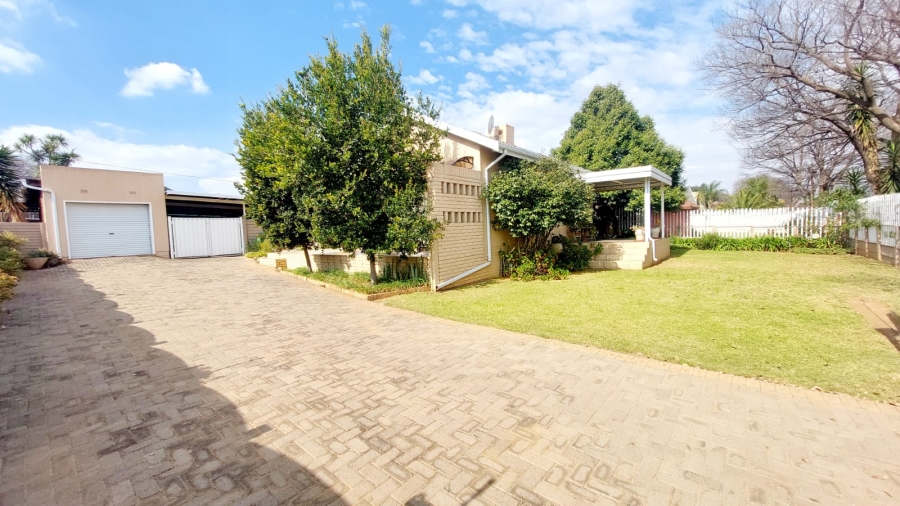 3 Bedroom Property for Sale in Greenhills Gauteng