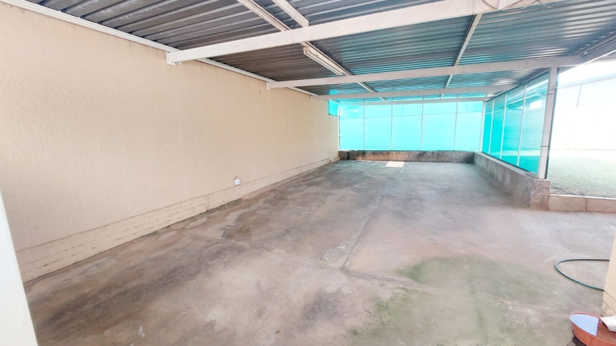 3 Bedroom Property for Sale in Greenhills Gauteng