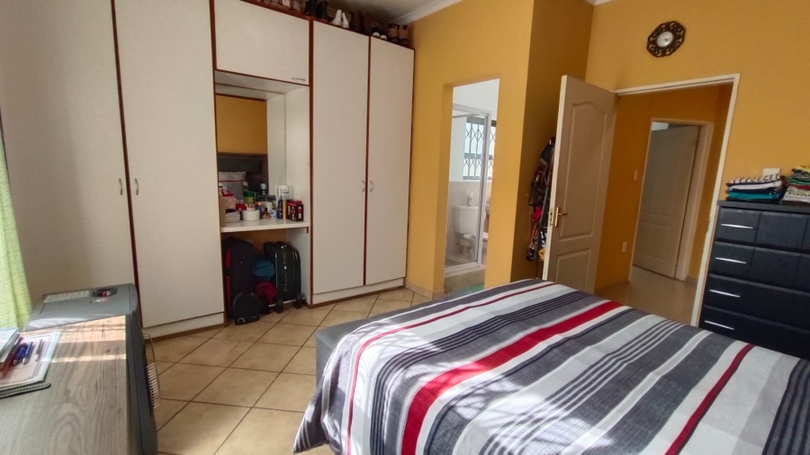 2 Bedroom Property for Sale in Robinpark Gauteng