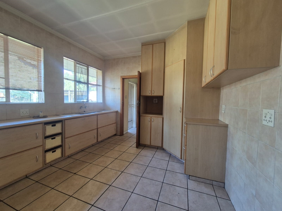 4 Bedroom Property for Sale in Vanderbijlpark CW 5 Gauteng