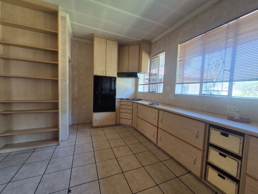 4 Bedroom Property for Sale in Vanderbijlpark CW 5 Gauteng