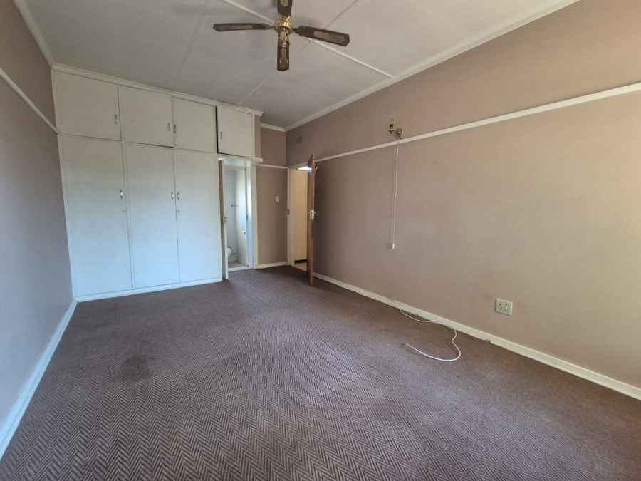 4 Bedroom Property for Sale in Vanderbijlpark CW 5 Gauteng