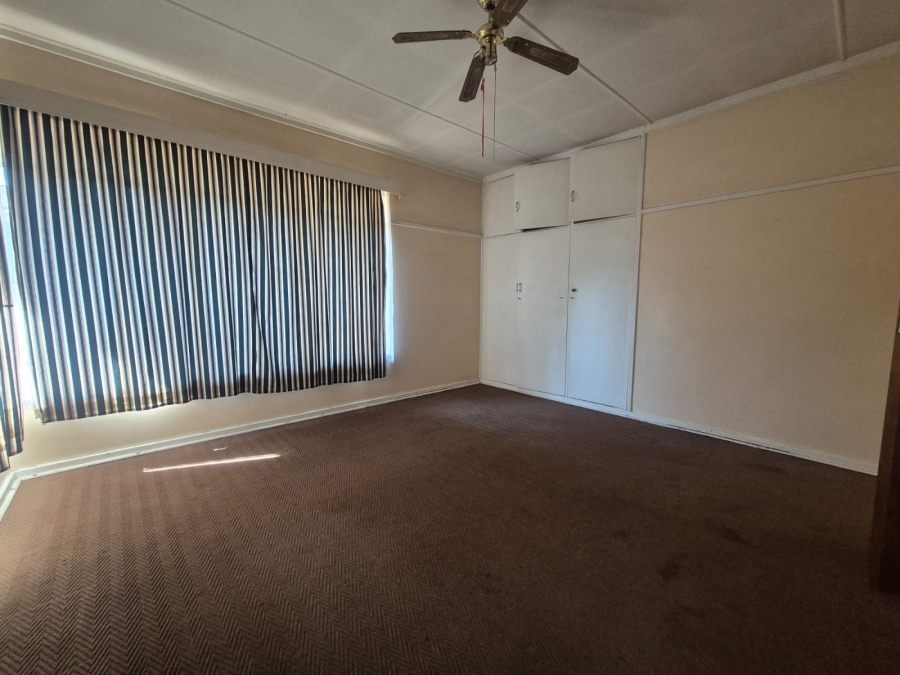 4 Bedroom Property for Sale in Vanderbijlpark CW 5 Gauteng