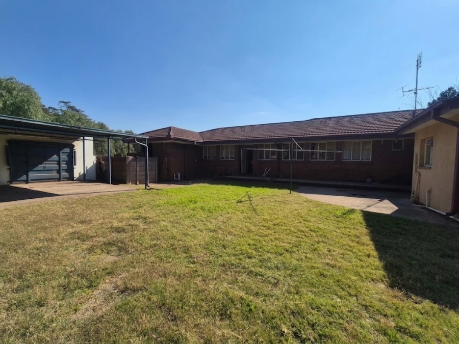 4 Bedroom Property for Sale in Vanderbijlpark CW 5 Gauteng