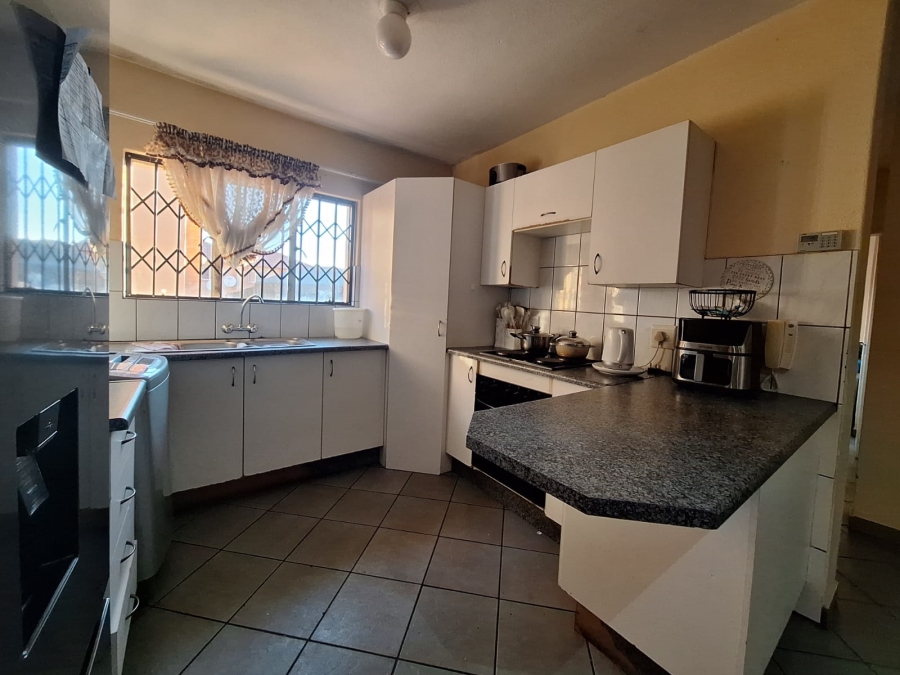 3 Bedroom Property for Sale in Rensburg Gauteng