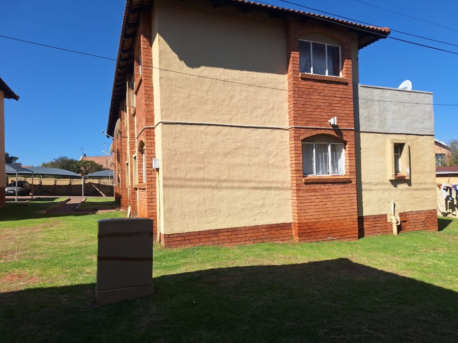 3 Bedroom Property for Sale in Rensburg Gauteng