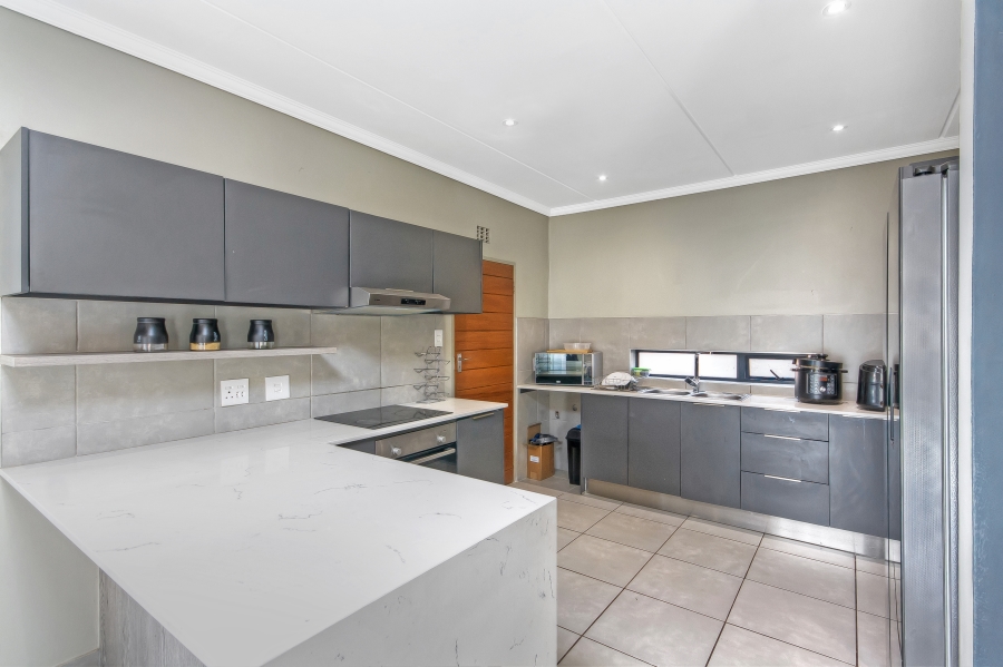 3 Bedroom Property for Sale in Cosmo City Gauteng