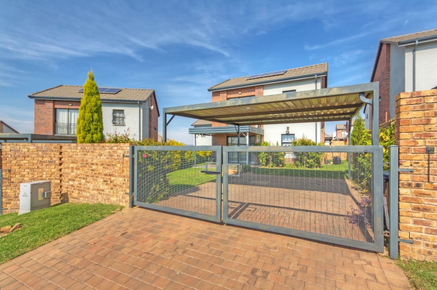 3 Bedroom Property for Sale in Cosmo City Gauteng