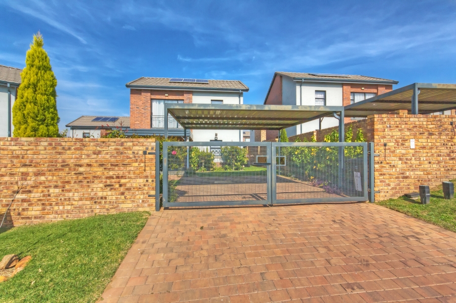 3 Bedroom Property for Sale in Cosmo City Gauteng