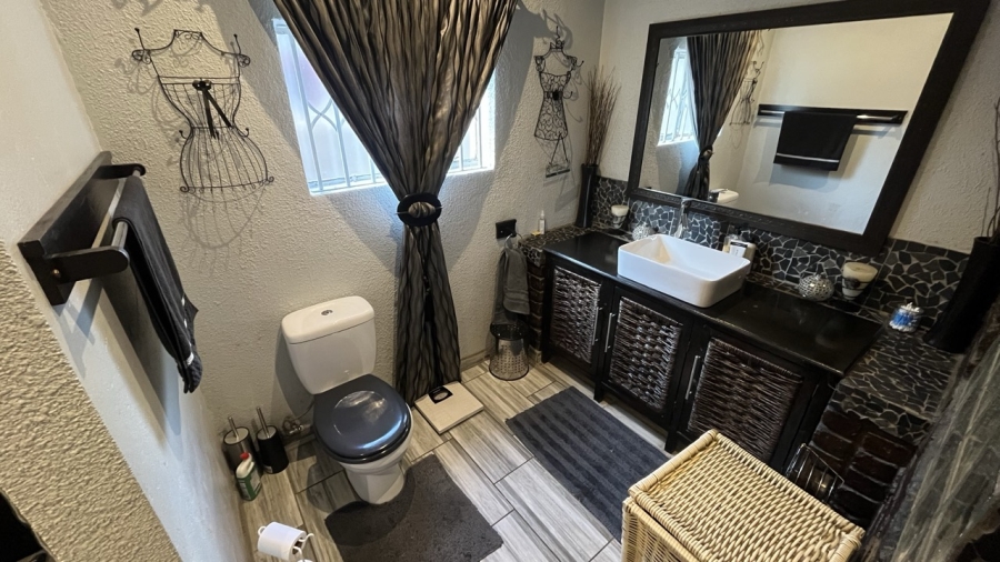 3 Bedroom Property for Sale in Mayberry Park Gauteng