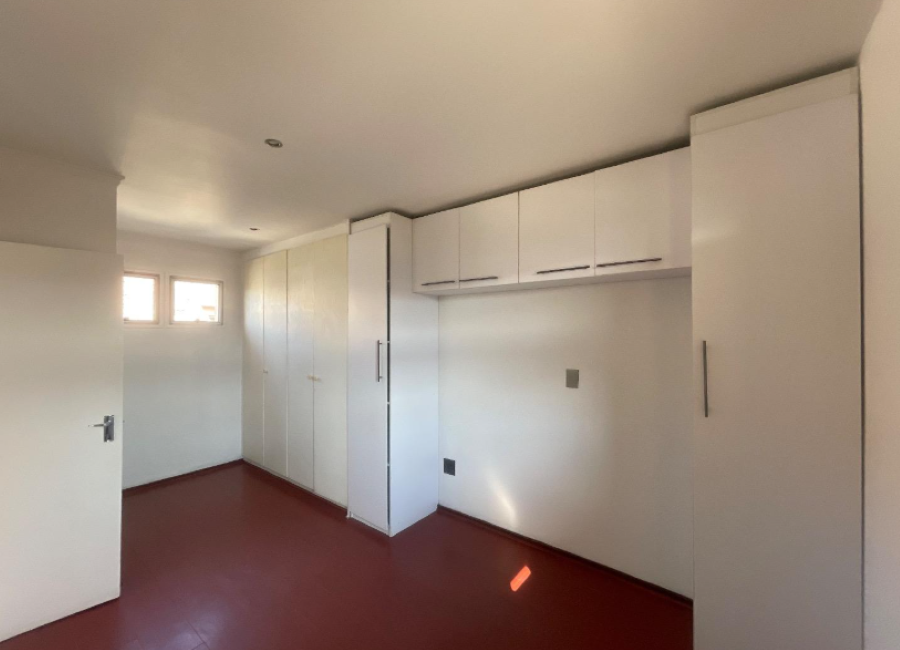 2 Bedroom Property for Sale in Glenanda Gauteng