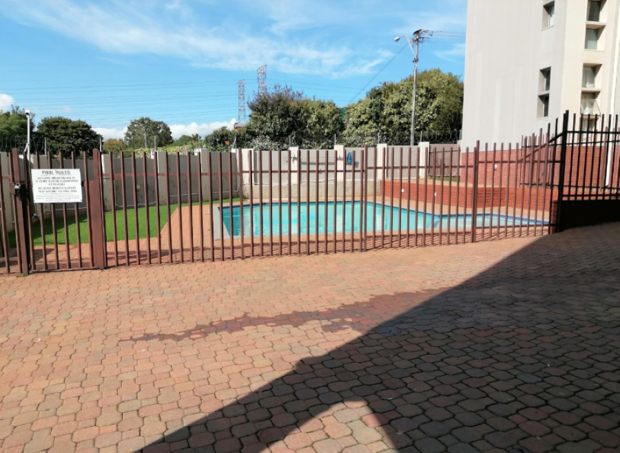 2 Bedroom Property for Sale in Glenanda Gauteng