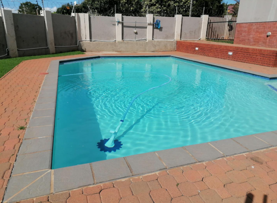 2 Bedroom Property for Sale in Glenanda Gauteng