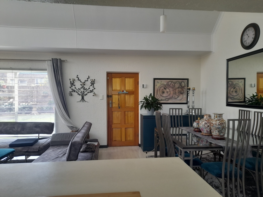 2 Bedroom Property for Sale in Oakdene Gauteng
