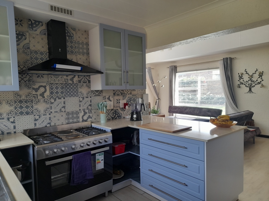 2 Bedroom Property for Sale in Oakdene Gauteng