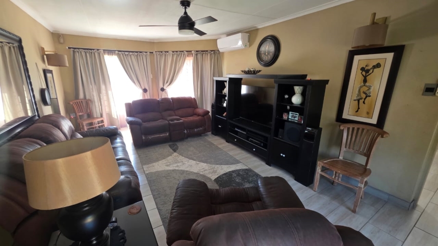 6 Bedroom Property for Sale in Doornpoort Gauteng
