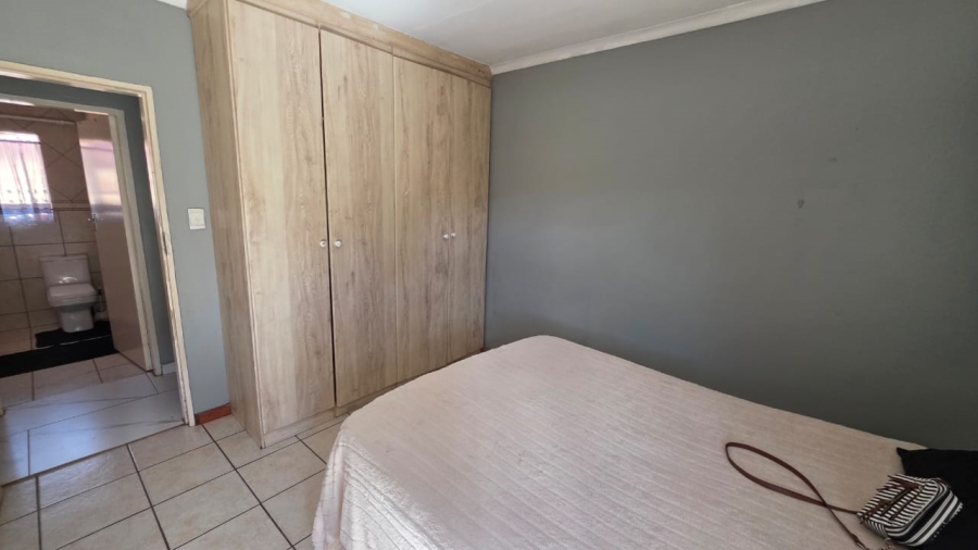 6 Bedroom Property for Sale in Doornpoort Gauteng