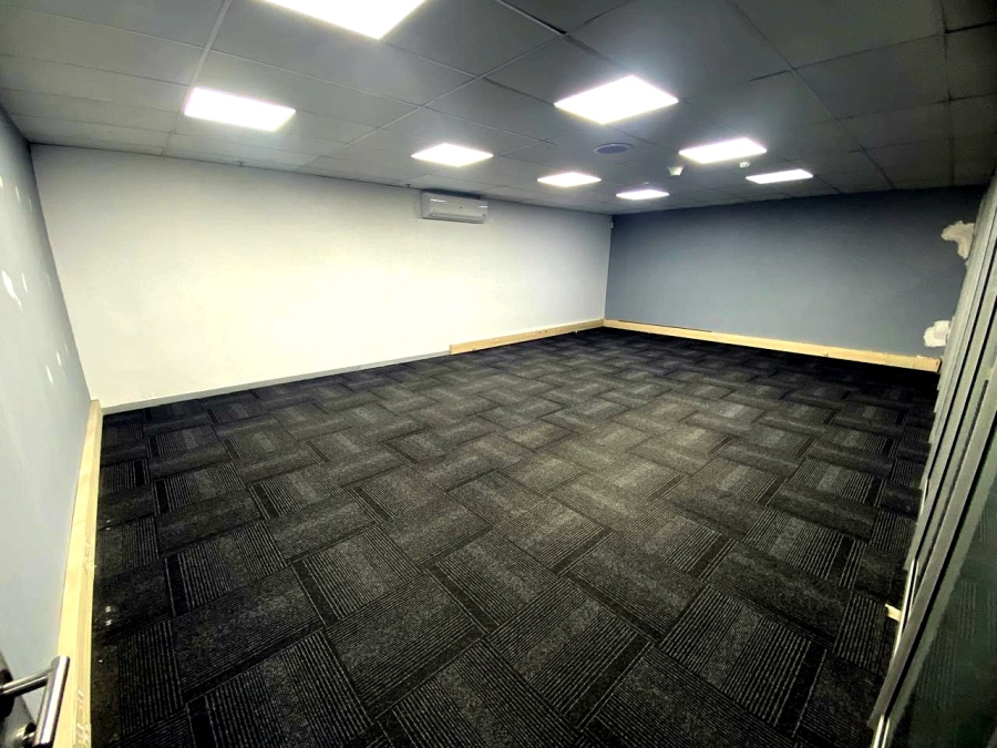 To Let Commercial Property for Rent in Randjespark Gauteng