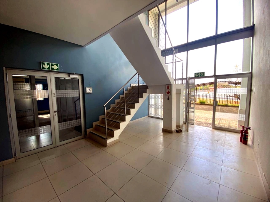 To Let Commercial Property for Rent in Randjespark Gauteng