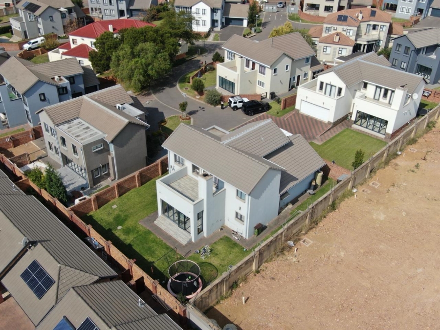 3 Bedroom Property for Sale in Olympus AH Gauteng