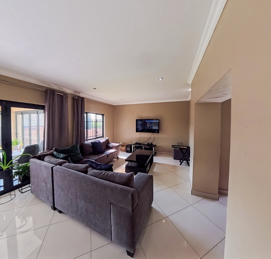 3 Bedroom Property for Sale in Olympus AH Gauteng