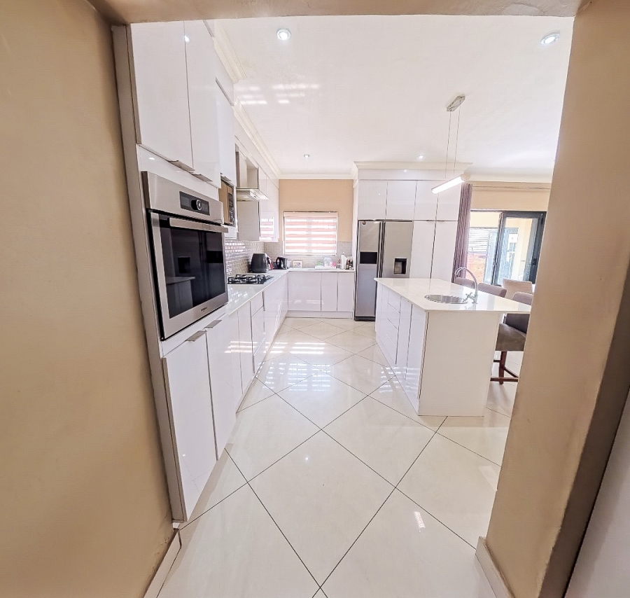 3 Bedroom Property for Sale in Olympus AH Gauteng