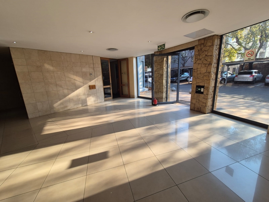 To Let Commercial Property for Rent in Die Hoewes Gauteng