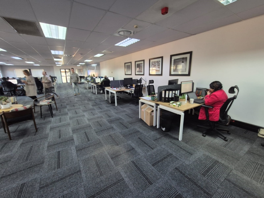 To Let Commercial Property for Rent in Die Hoewes Gauteng