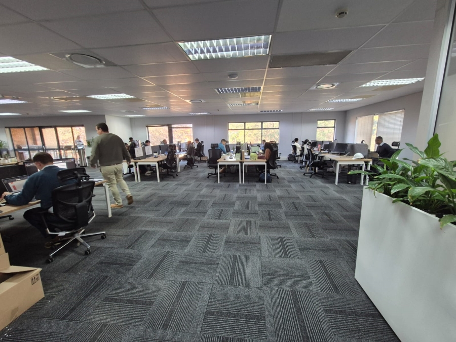 To Let Commercial Property for Rent in Die Hoewes Gauteng