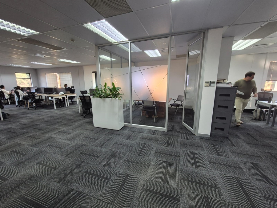To Let Commercial Property for Rent in Die Hoewes Gauteng
