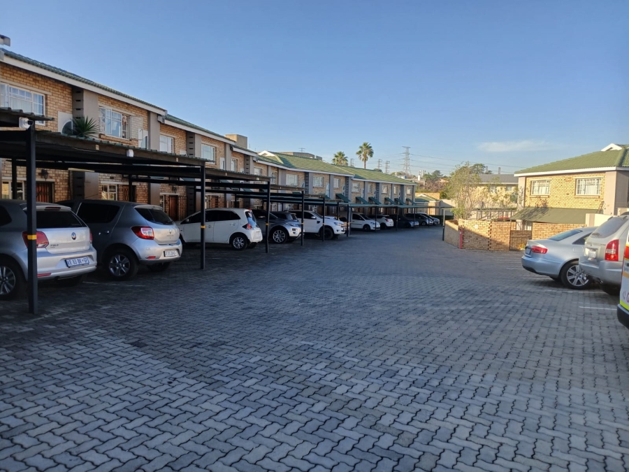 2 Bedroom Property for Sale in Primrose Hill Gauteng